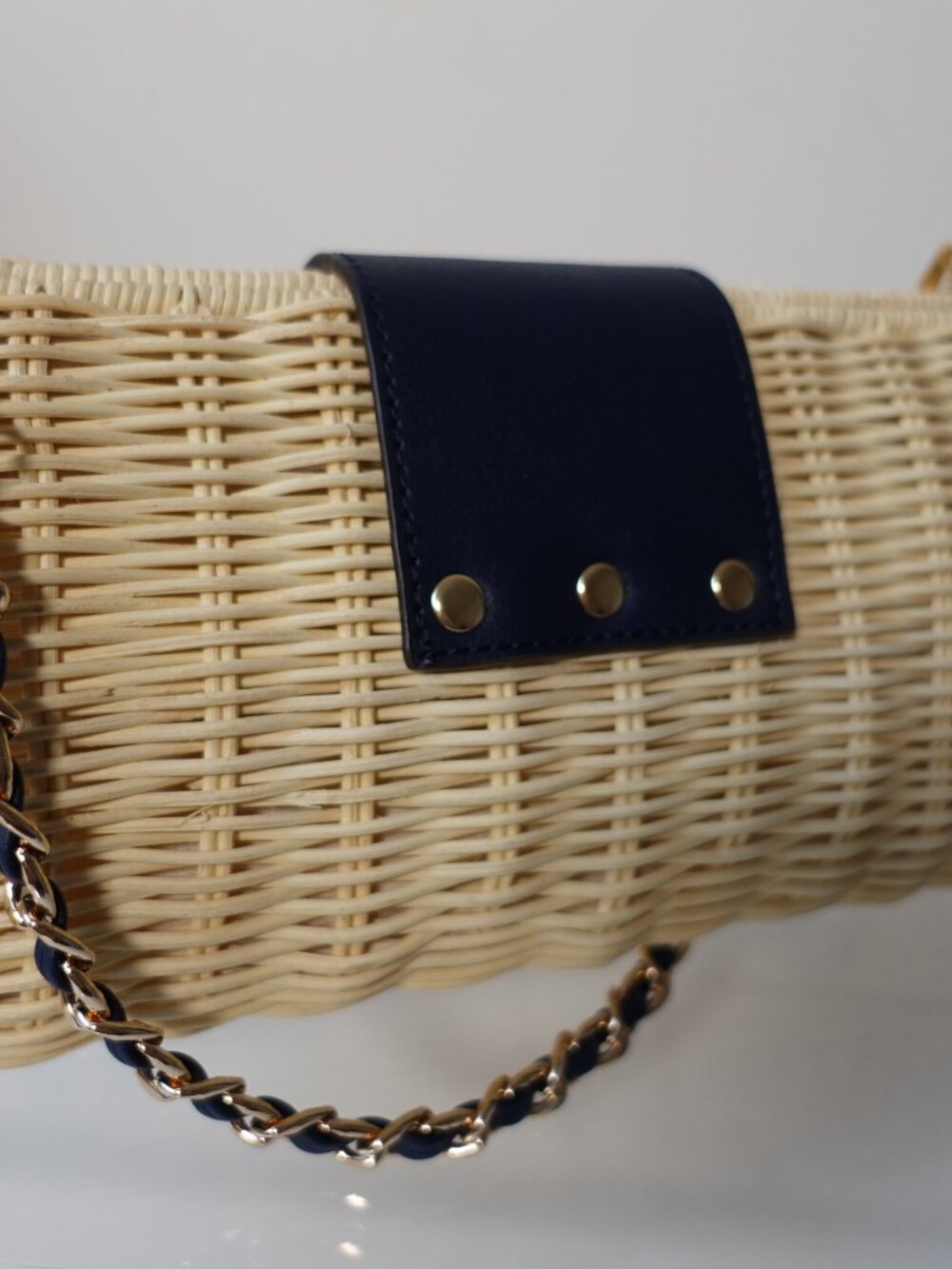 Tommy Bahama Woven Clutch with chain Strap - Picture 3 of 5